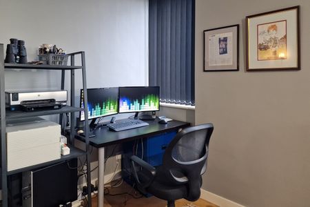 2 Bed Flat, Boardwalk Place, E14 - Photo 4