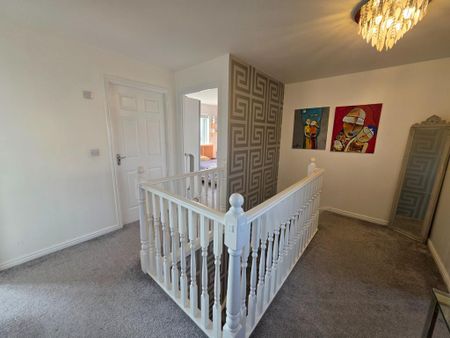 4 bedroom detached house to rent - Photo 4