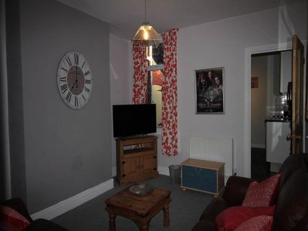 2 bedroom terraced house to rent - Photo 5