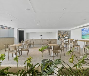 Coastal Luxury One-Bedroom Furnished Apartment � Steps To Beach! - Photo 6