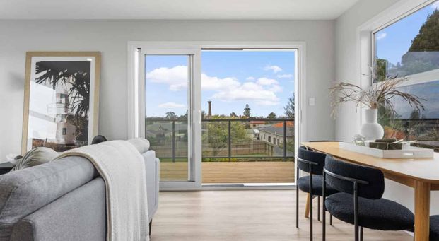 Brand new four bedroom Durie HIll home - Photo 1