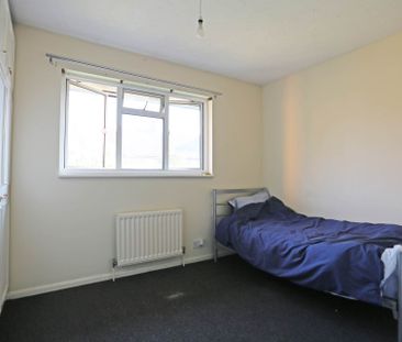 Price £1,750 pcm - Available Now - Part Furnished - Photo 3