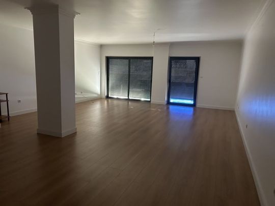 3 bedroom luxury Apartment for rent in Lisbon, Portugal - Photo 1