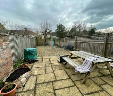 4 bedroom terraced house to rent - Photo 3