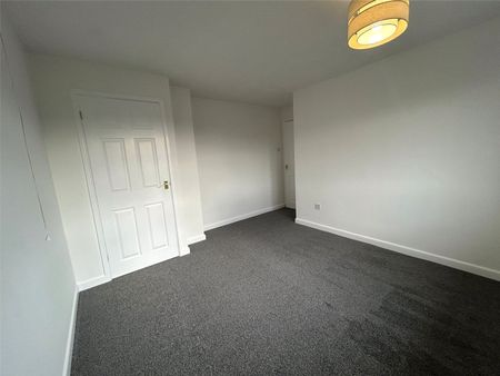 Behind Berry, Somerton, Somerset, TA11 - Photo 3