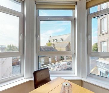 3 bedroom house of multiple occupation to rent - Photo 4