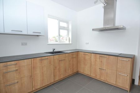 4 bedroom maisonette to rent - Photo 5
