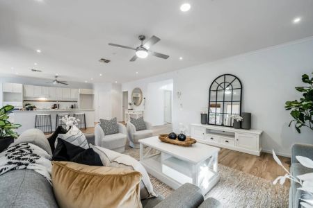 Beautifully Presented Home Offering Space, Comfort and Convenience - Photo 4