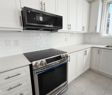 For Lease - 49 Lawrence D. Pridham Avenue, New Tecumseth, Ontario - Photo 6