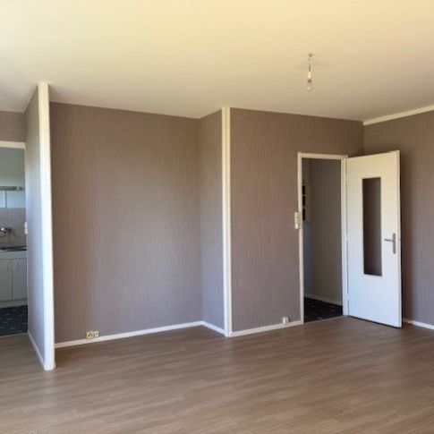 Location Appartement 5 pièces 75 m² La Châtre - Photo 1