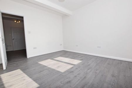 2 bedroom maisonette to rent - Photo 3