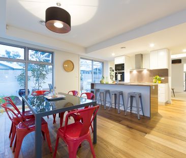 2/5 Hartigan Street, Garran ACT 2605 - Townhouse For Rent | Domain - Photo 4