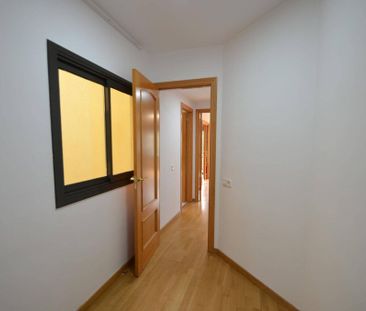 4 bedroom luxury penthouse for rent in Vilanova i la Geltrú, Catalonia - Photo 1