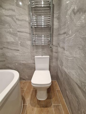 Spur Road, London N15 - Photo 5