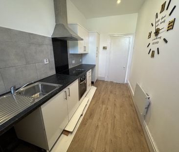 11A College Street, Ammanford, SA18 - Photo 3