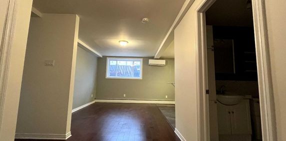 Grand 4 1/2 lumineux à louer - Photo 2