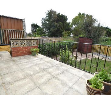 3 bedroom terraced house to rent - Photo 4