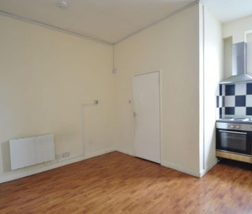 Studio to rent - Photo 6