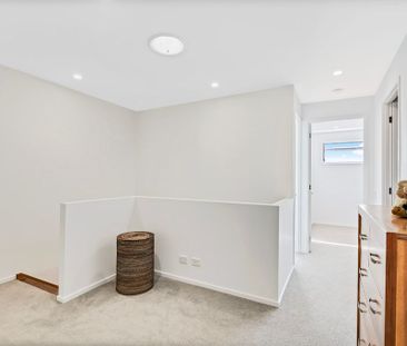 Coastal Chic: Stylish Living in Maroochydore! - Photo 3