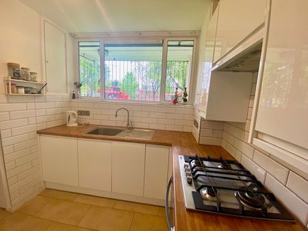 2 Bed Maisonette, Sherlock Court, NW8 - Photo 5