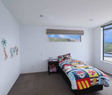 Immaculately presented executive four-bedroom family home - Photo 5