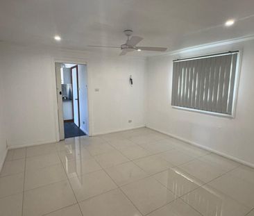 For Lease – Spacious 1 Bedroom Granny Flat in Miller - Photo 1