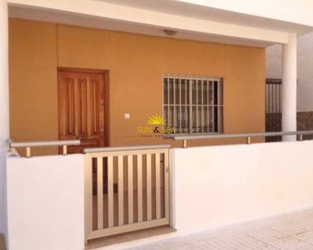 SEMI-DETACHED HOUSE FOR RENT, 3 BEDROOMS AND 2 BATHROOMS IN TORRE DE LA HORADADA - ALICANTE - Photo 5