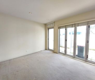 Boarder Of Remuera and Broadway - Photo 2