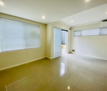 Cozy and Convenient 2-Bedroom Rental Unit in Balcatta - Photo 1