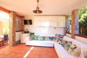 Villa for rent in Cumbre del Sol with 5 bedrooms