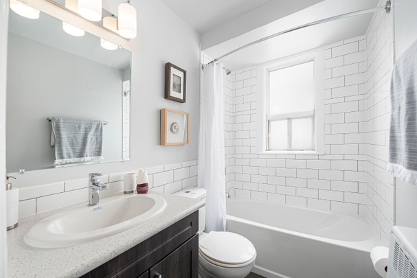 113-123 Emerald Street South - Photo 1