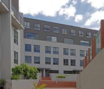 Hudson Brown - One Bedroom - Photo 3