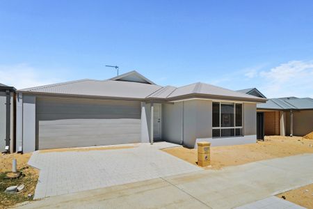 Spacious & Convenient Living in Brand-New Baldivis 4x2 - Photo 5