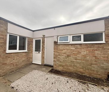 2 bedroom bungalow to rent - Photo 3