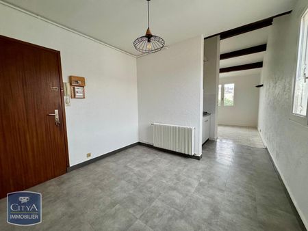 Location Appartement 1 pièce 27m² POITIERS 86000 - Photo 2