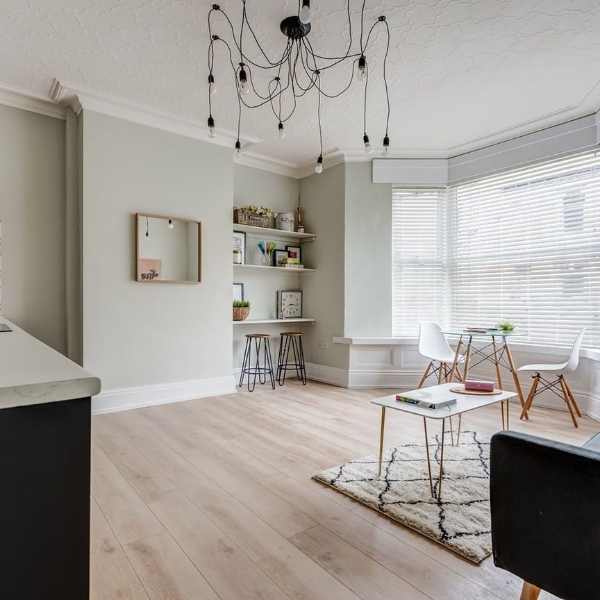 2 Bed Flat, Wynyard Road, S6 - Photo 1