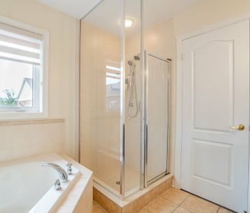 For Lease - 342 GIDDINGS Crescent, Milton, Ontario - Photo 2