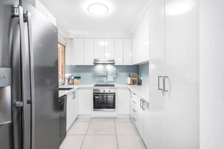 Modern 2-Bedroom Unit in Prime Coorparoo Location - Photo 4