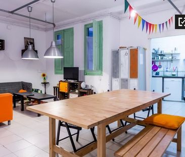 barcelona, Catalonia 08013 - Photo 6