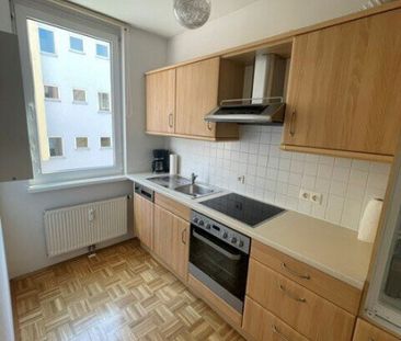 Gepflegte 2-Zi-Wohnung Nähe Schillerplatz - Photo 4