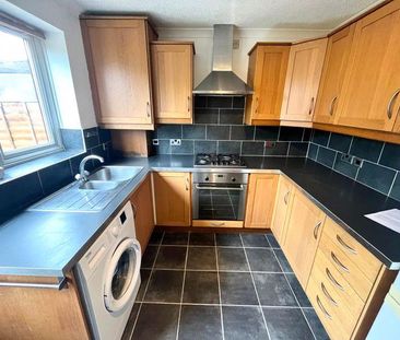 2 bedroom terraced house to rent - Photo 2