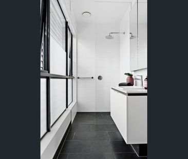 LUXURY LIVING AND CONVENIENCE - Photo 6