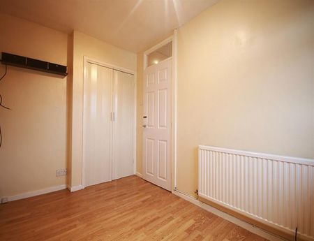 Caldy Road, Handforth - Photo 3