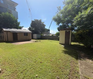 Freshly Painted Throughout&excl; - Photo 5