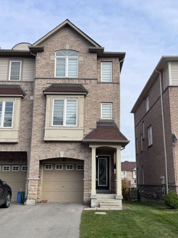 For Lease - 27 Talbotshire Street, Ajax, Ontario - Photo 2