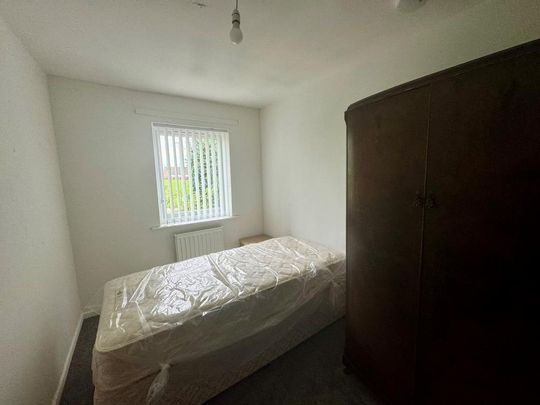 5 bedroom semi-detached house to rent - Photo 1