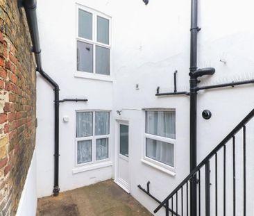 1 bedroom flat to rent - Photo 6