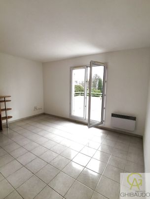 Location Appartement 2 pièces 33m² LUYNES 80ème - Photo 1