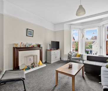 Apt 4 52 Myrtlefield Park, BELFAST, BT9 6NF - Photo 2