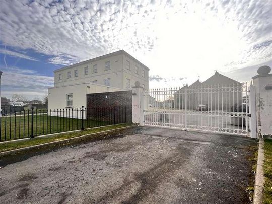 Old Police Station, Whitbourne Avenue, Swindon, SN3 - Photo 1